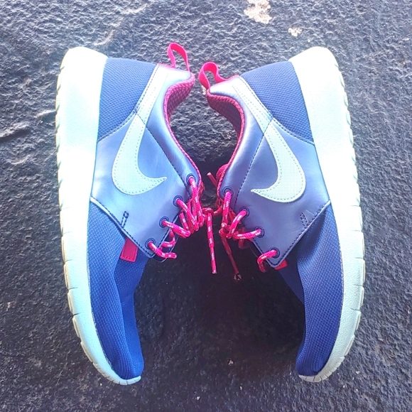 Nike Youth Roche Sneaker Size 6Y - Picture 8 of 8